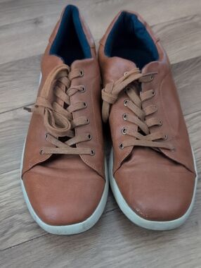 Vostey Brown Lace-Up Casual Sneakers
